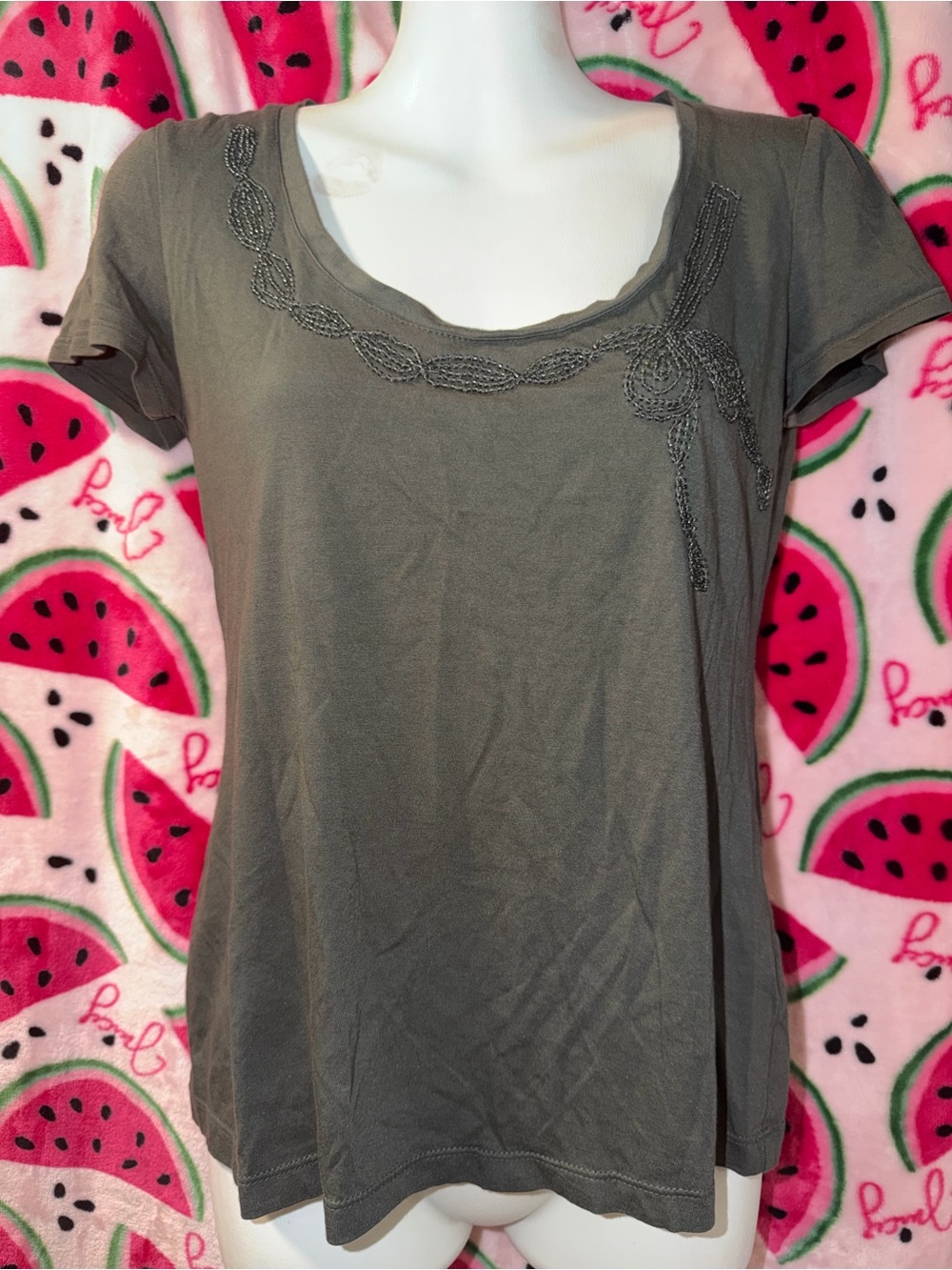 🩶 Banana Republic Scoop Neck Tee with Bead Detail